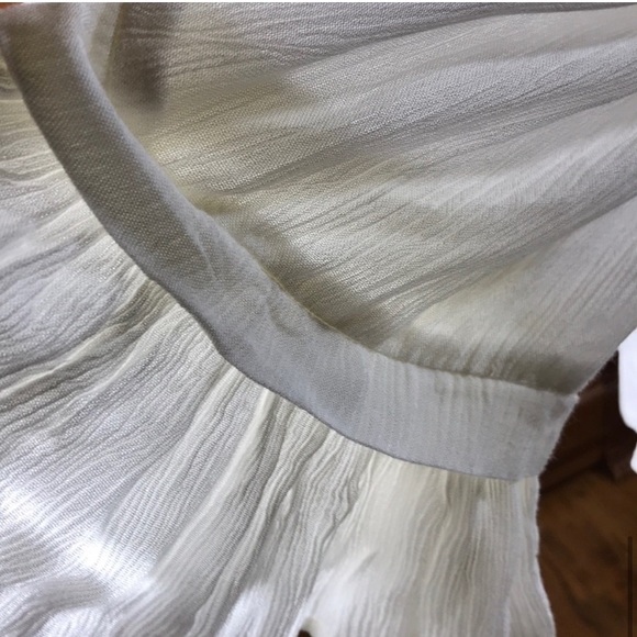 Jessica Simpson ivory cold shoulder top 1X - Picture 7 of 8